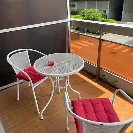 25 M2 Vendome Au Coeur D'aix-les-bains, Balcon