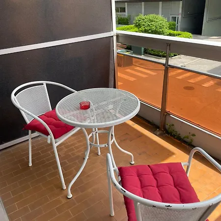 Studio 25 M2 Vendome Au Coeur D'Aix-Les-Bains, Balcon شقة إيكس ليه با